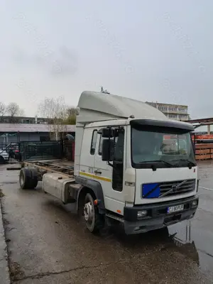 Volvo FL6 220 12 tone 191km originali clima cabina dubla stupina platforma școală șoferi etc sasiu