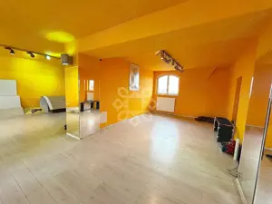 Spatiu comercial 200mp de inchiriat zona Oncea Etaj II - imagine 2