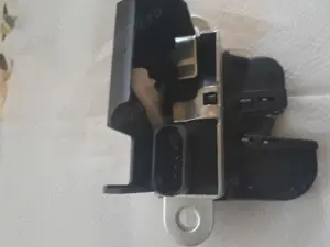 Broasca portbagaj vw golf5 Passat B6 - imagine 3