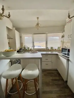 Apartament 3 camere, 2 bai, pe doua niveluri, dressing, 70 mp, balcon, Florilor