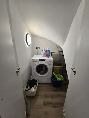 Duplex despartit prin camera tehnica - 4 camere Toate Utilitatile - imagine 9