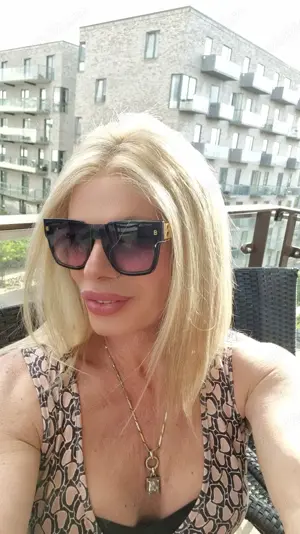 Transsexuala REALA și selectivă , confirmare  Watsapp  - imagine 2