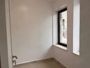 Afacerea ta merita locatia perfecta–spatiu stradal, modern in Bucovat - imagine 13