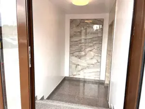 Afacerea ta merita locatia perfecta–spatiu stradal, modern in Bucovat - imagine 9