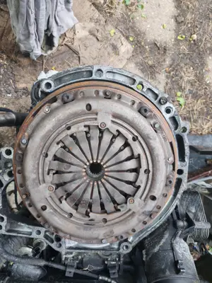 Ambreiaj cu volanta Peugeot 407 diesel 1,6 hdi - imagine 3