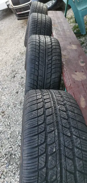 Jante aliaj Range Rover { ORIGINALE } cu cauciucuri iarna 255/50/19 - imagine 5