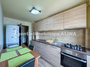 Ap. 3 camere in Deva, zona Decebal, 70 mp, decomandat, etaj 6.
