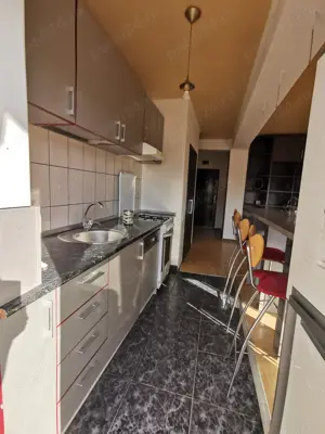Proprietar vând apartament cu 2 camere + garaj, Florești, strada Stejarului  - imagine 7