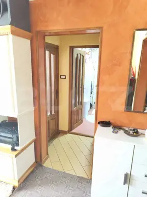 Apartament 3 camere, 70mp, Radauti - imagine 11