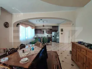 Casa deosebita 260 mp, teren 400 mp, zona Andrei Muresanu Engels - imagine 2