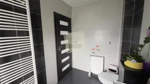 Casa de tip duplex cu 4 camere in zona Selimbar - imagine 15