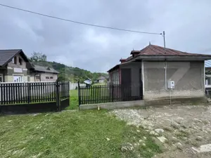 Casa Centrala in Comuna Bezdead