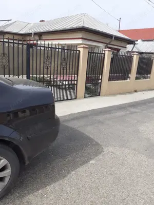 Vând casă cu dependințe și loc de 850mp - imagine 3