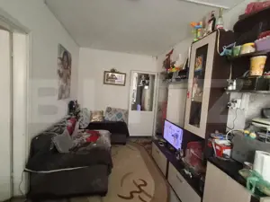 Apartament cu 2 camere, semidecomandat, 27 mp, zona Valea Rosie 