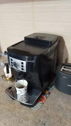 Espressor Deloghi Magnifica S