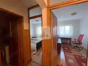 Apartament Pet Friendly etajul 1 cu  3 camere balcon zona centrala - imagine 8
