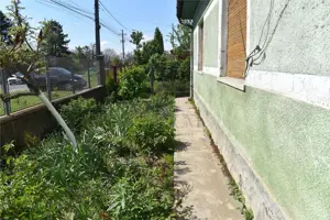 Casa caramida plus o casa de vaiuga - teren generos 1400 mp - doua fronturi stradale - zona excelent - imagine 9