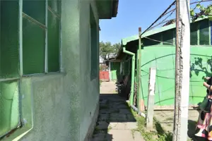 Casa caramida plus o casa de vaiuga - teren generos 1400 mp - doua fronturi stradale - zona excelent - imagine 8