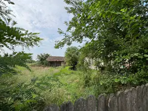Teren intravilan  cu casa de demolat, toate utilitatile - Denta