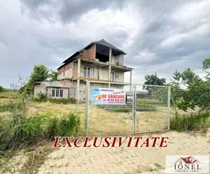 Vanzare casa semifinisata in Teius -700 mp teren