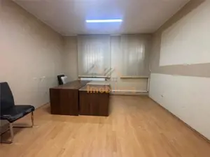 SPATIU BIROURI CENTRAL | 5 CAMERE | 137 MP UTILI | LOCURI DE PARCARE | CENTRAL ORADEA - imagine 7