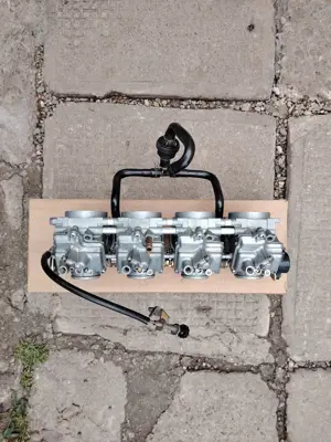 CARBURATOARE / suzuki / gsxr 600 / SRAD - imagine 3