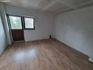 A 33 Proprietarul vinde casa energiei gara  construita acum 3 an din cărămidă , - imagine 10