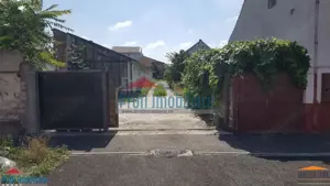 Teren central de 1000 mp cu Hale de 600 mp pentru depozitare, productie, logistica