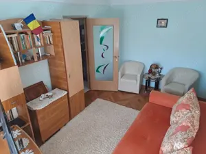 Apartament 3 camere, semidecomandat 