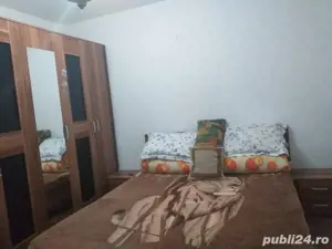 Vand apartament 3 camere