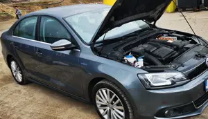 Volkswagen Jetta 1.4 Hybrid DSG Highline 2013  - imagine 4