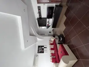 Vând apartament 3 camere