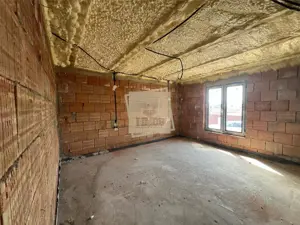 Casa individuala la cheie 4 camere 2 bai teren 500 mp Sura Mica - imagine 13