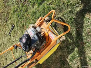 Mașină curățat pavaj cositoare. - imagine 5