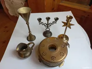 Lot alamă , sfeșnice si carafă vechi germane