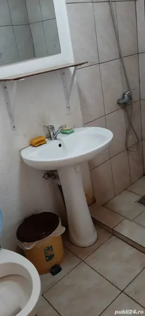 camera de inchiriat voluntari - imagine 8