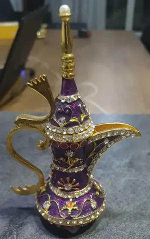 Lampa decorata in stil arabic din Dubai (violet)