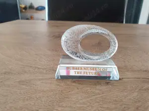 Decoratie frumoasa din Dubai: Museum of Future (cristaliu)