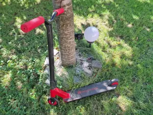 Trotineta fixa, cu roti mici, stare foarte buna