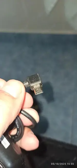 Incarcator auto Gps Tomtom miniusb  Perfect functional, poze reale, are mufa miniusb. - imagine 4