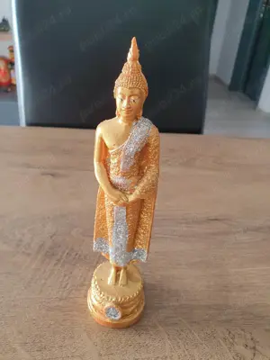 Statueta Buddha auriu pe piedestal | Decoratie | Cadou perfect