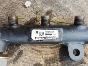 Rampă injectoare Ford focus MK2 2.0 tdci 