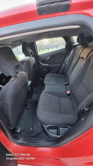 Volvo V40 - Fab - 2013 , 1,6 D2 You ! diesel - 115 cp - Euro 5 - inscrisa pe Romania . - imagine 9