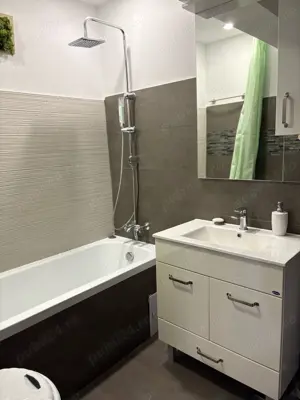 Apartament 2 camere, decomandat, ultracentral - imagine 6