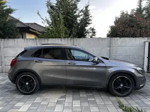 Mercedes GLA 250 Edition 1, 4Matic - imagine 2