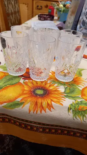 Vand set complet 6 pahare de cristal Bohemia superbe nefolosite,model bogat,stare perfecta