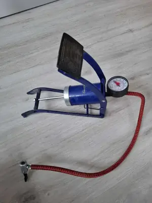 Pompă umflat roți bicicletă trotinetă moto mașină nouă in cutie - imagine 3