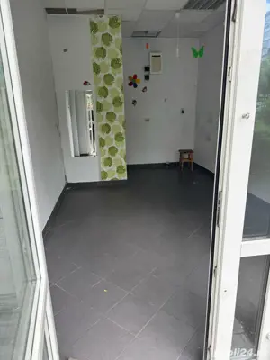 Vand spatiu comercial republicii - imagine 3