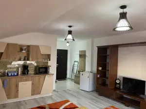 Închiriez garsonieră în regim hotelier