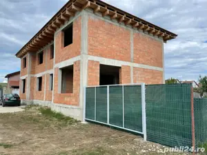 vand casa tip duplex